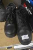 *Giant Footwear Work Boots Size: 4