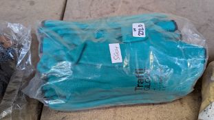 Bag Containing Green Traffi Gloves Cut 5
