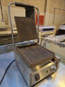 * Buffalo DY993-02 Ribbed Contact Grill