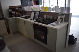 *L-Shape Kitchen Display 94x296cm in Pistachio Green with Simulated Granite Worktop, Including