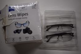 *2x Reading Glasses, and Lens Wipes 250pk