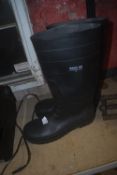 Pair of Wellies Size: 11