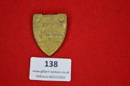 German youth or association commemorative badge, shield-shaped gilt metal issue depicting