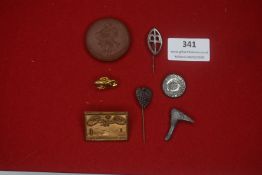 A mixed group of German and European badges and medallions, including a Ludwig Richter commemorative