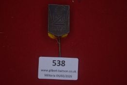 Reichsverband Deutscher Zinngiesser (RDZ) Karlsruhe 1925 stick badge, shield-shaped dark metal