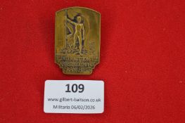 German workers’ sports or political event badge, shield-shaped bronze plaque depicting nude male