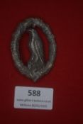 Third Reich Luftwaffe Pilot/Observer’s Badge. Oval oakleaf wreath surrounding eagle clutching