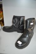 Pair of Leather Ankle Boots size: 11