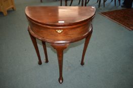 Victorian Halfmoon Gate Leg Tea Table on Cabriole Legs