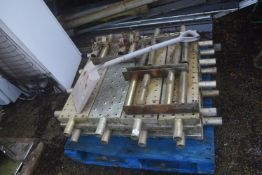 *Pallet of Double Bracket Scaffolding Steps