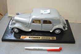 Maisto Citroen 15CV 6 Cylinder 1952 Diecast Model Car