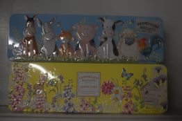 *2x 225g Tins of Farmhouse Biscuits and Leamon Curd Biscuits