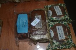 4x Assorted Cakes Including Fruit Cakes and Treacle Cakes