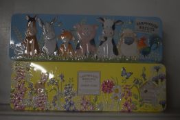 *2x 225g Tins of Farmhouse Biscuits and Leamon Curd Biscuits