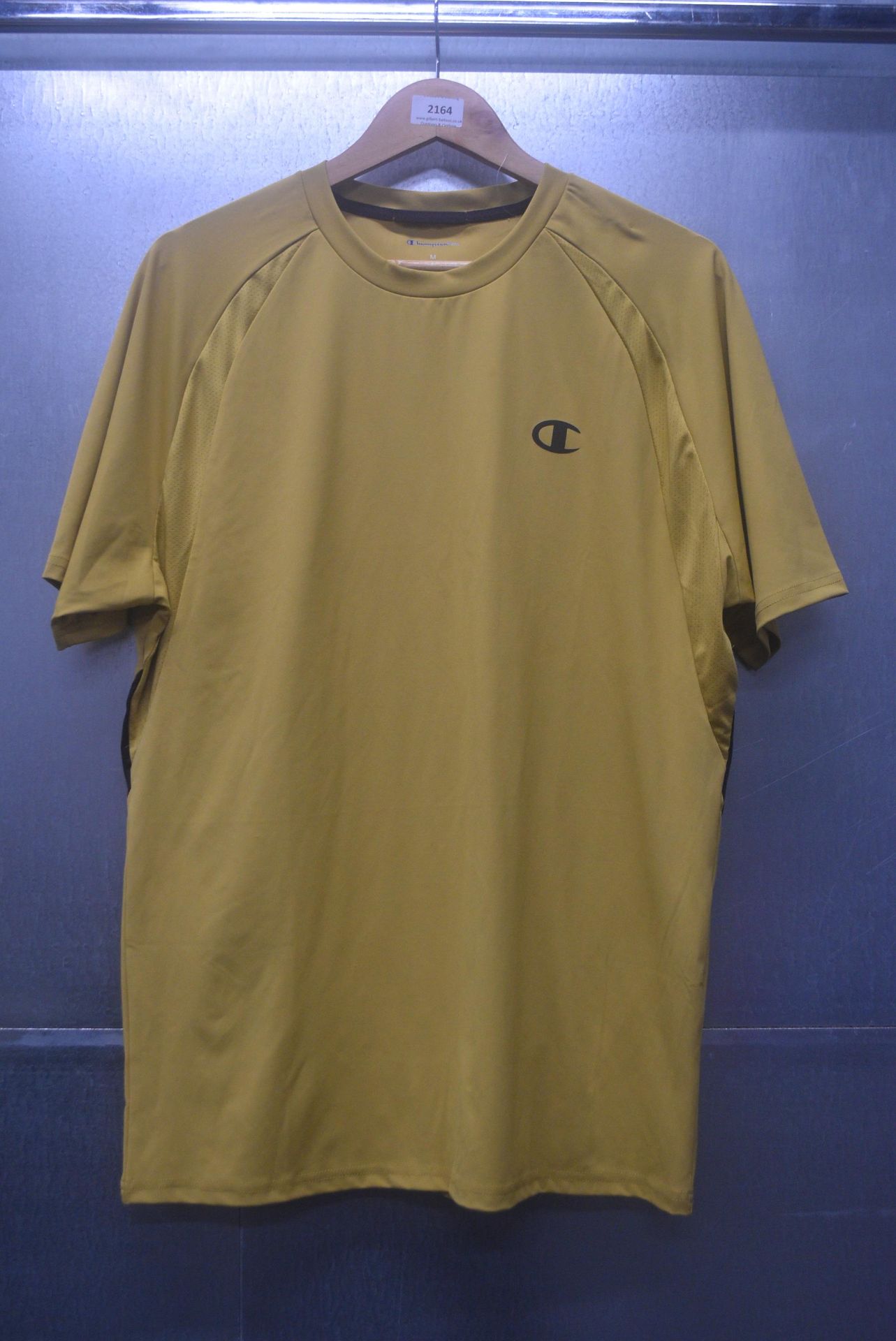 *Champion Moisture Wicking Short Sleeve Sports Top Size: M
