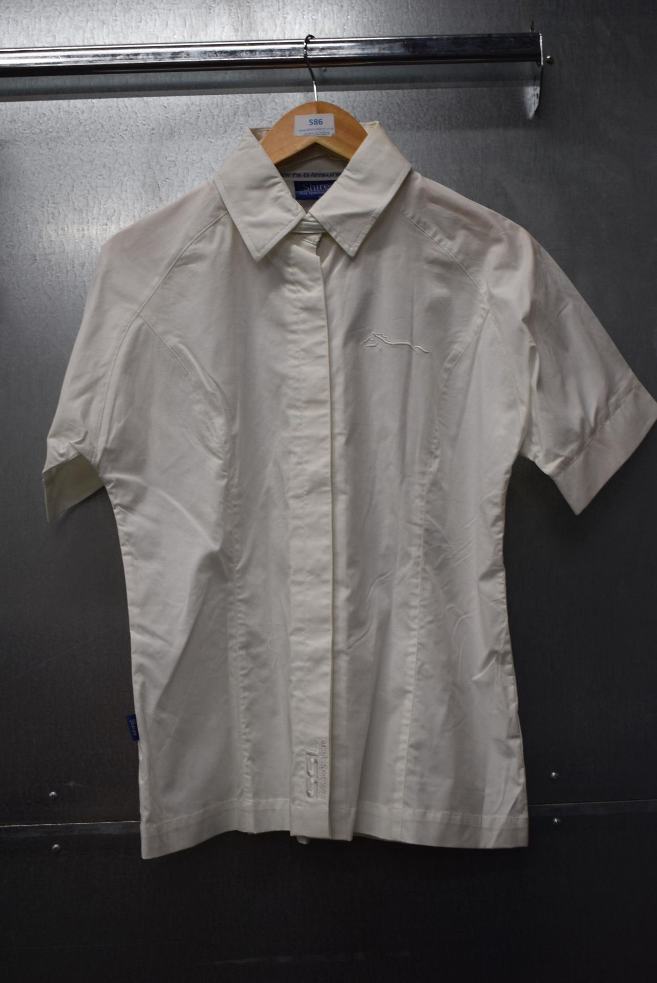 Shire White Short Sleeved Shirt Size: M