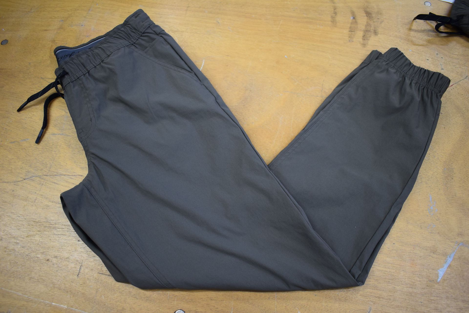 *Weatherproof Green Cargo Joggers Size: S