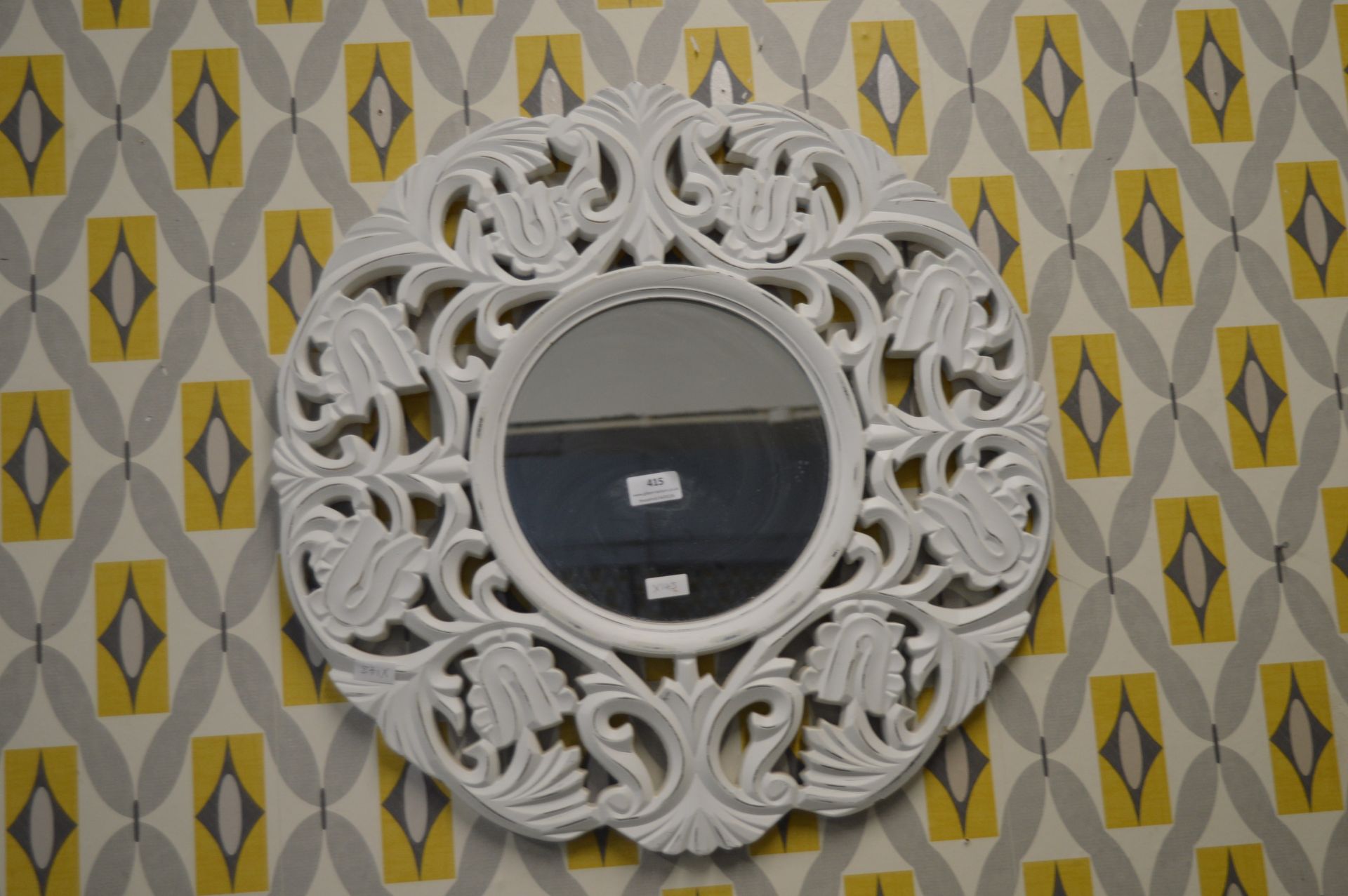 White Painted Carved Mirror - Image 2 of 2