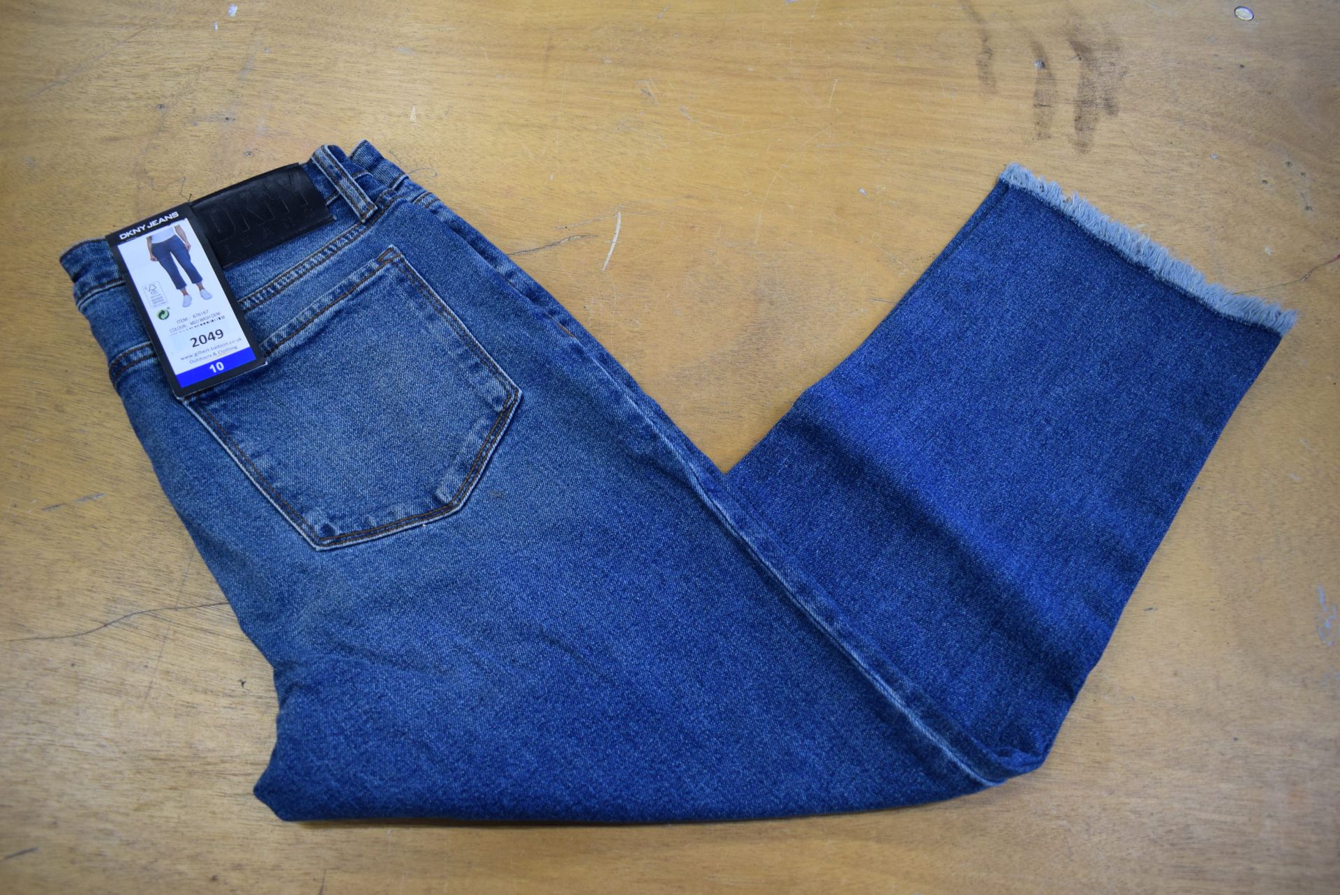 *DKNY Washed Denim Jeans Size: 10