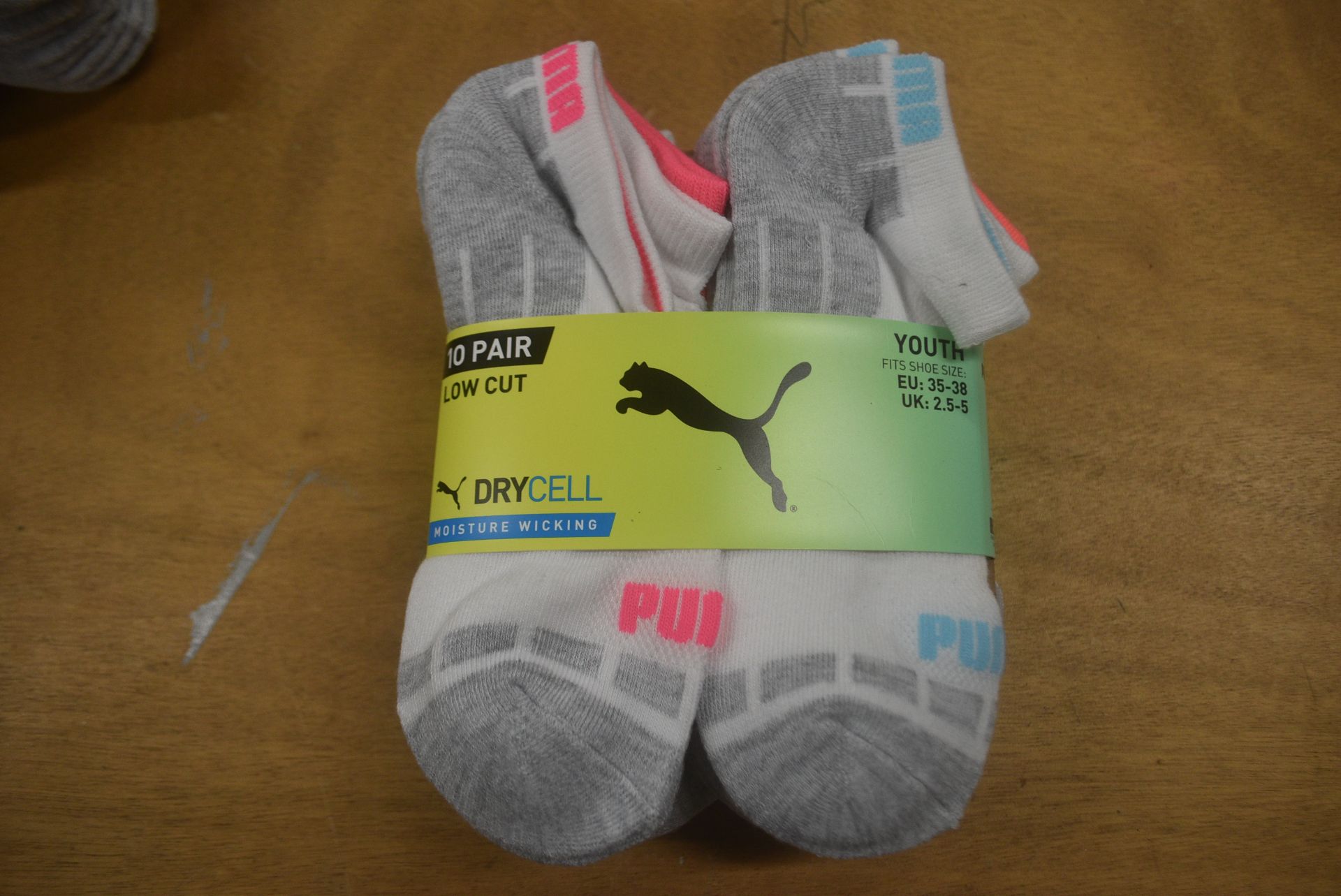 10x Pairs of Puma Kid’s Dry-Cell Low Cut Socks Size: 2.5-5 (light colourway)