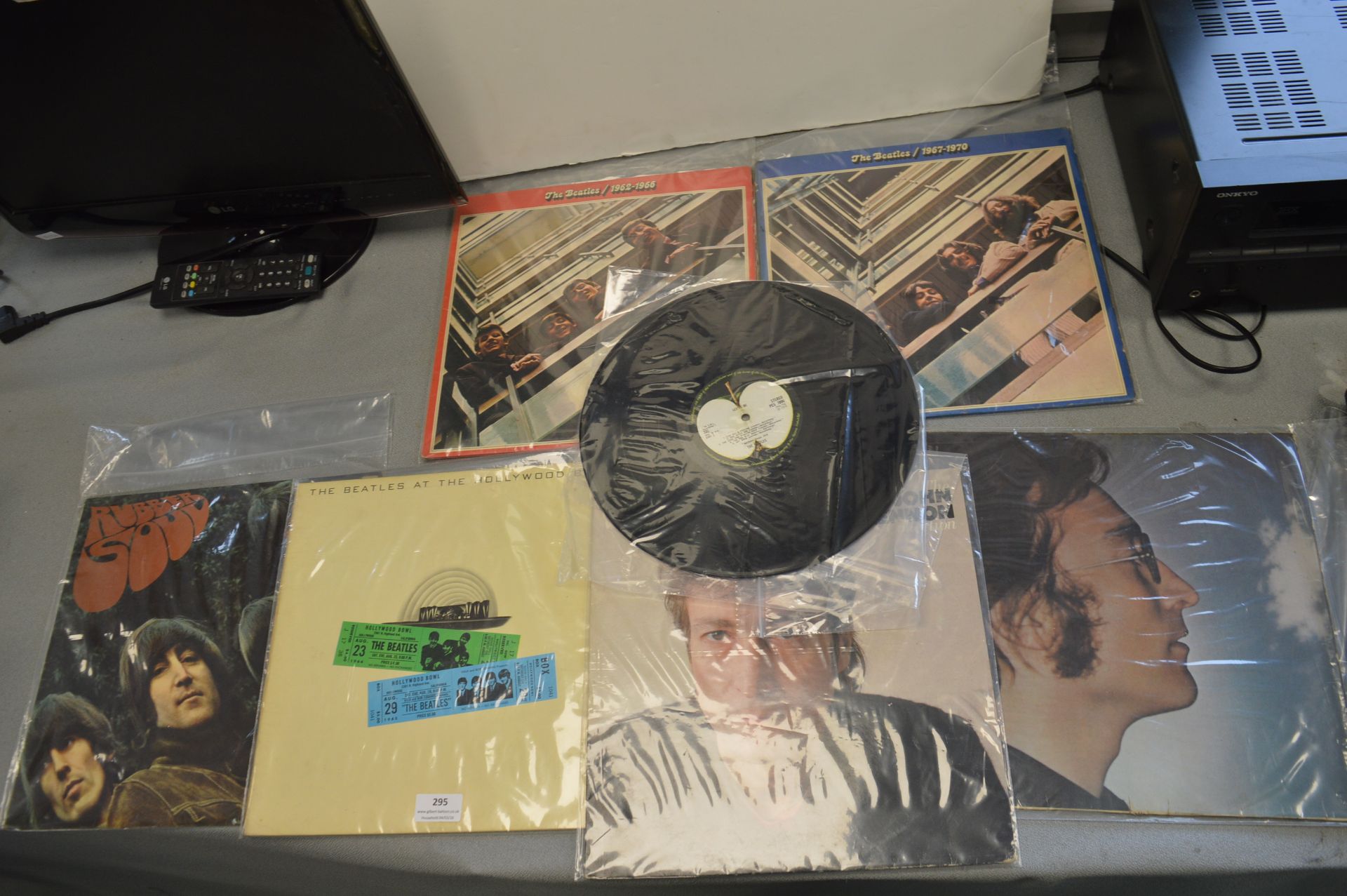 5x Beatles Records (1x unsleaved), plus 2x John Lennon - Image 2 of 2