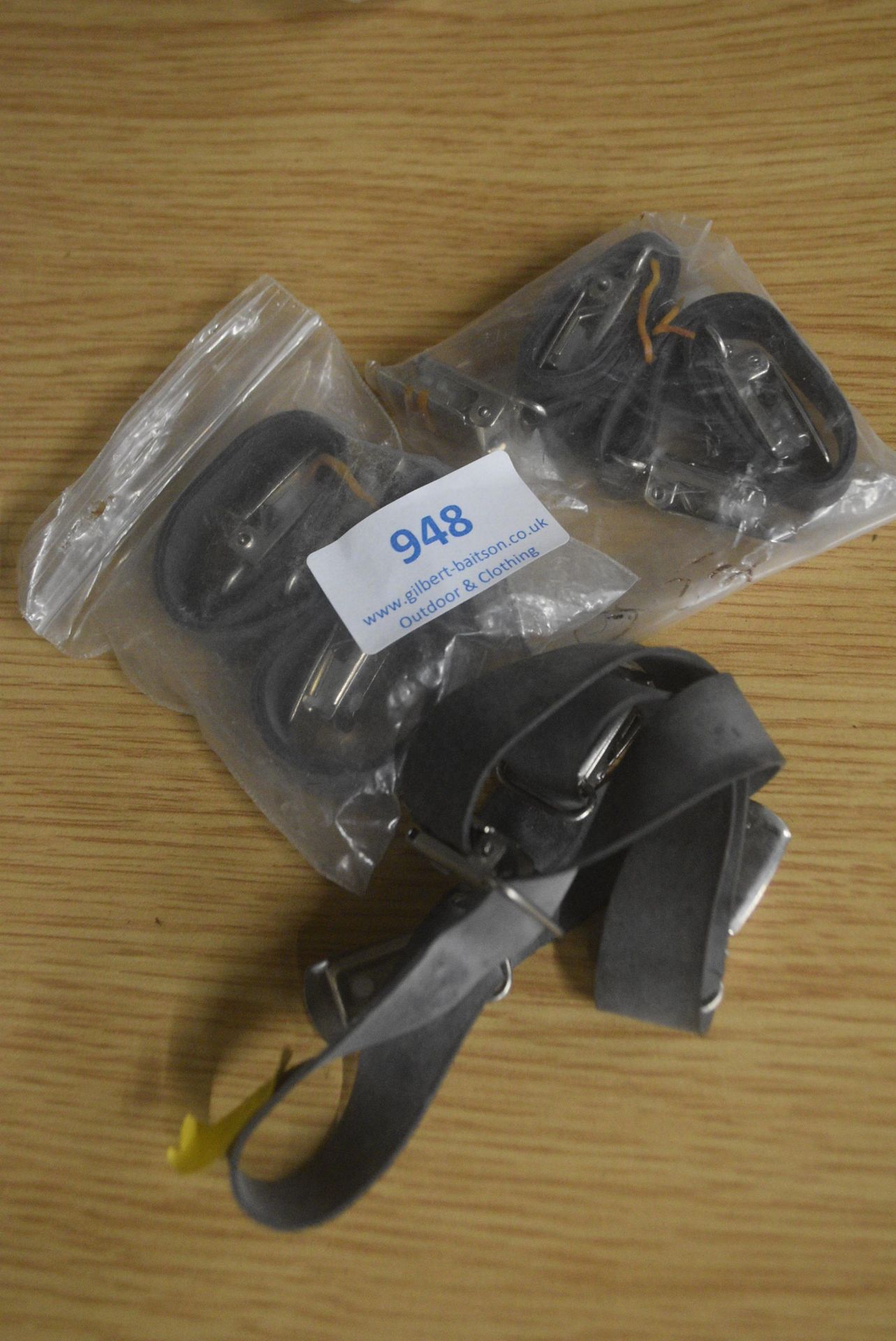 Quantity of Grey Jodhpur Clips