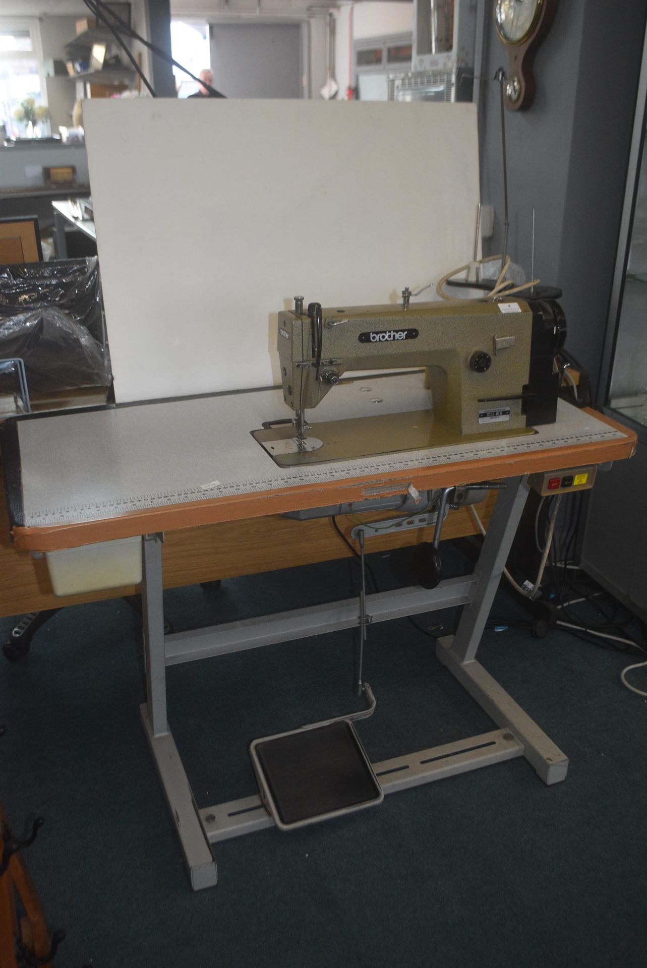 Brother B755 MK.3 Lockstitch Industrial Sewing Machine - Oil Filled Therefore Must Be Kept Upright - Image 2 of 2
