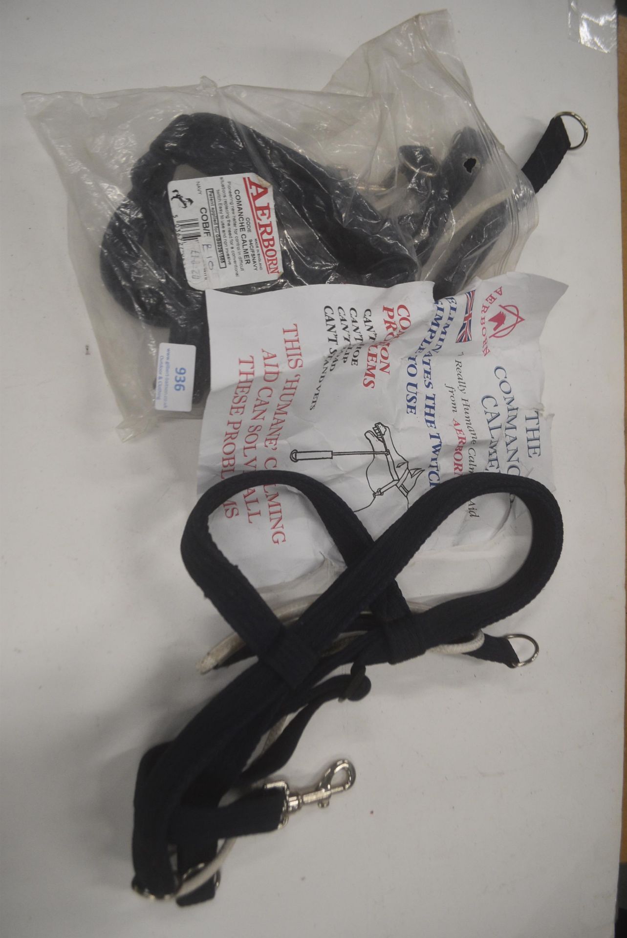 2x Aerborn the Commanche Calmer Controller in Navy Size: Cob/F