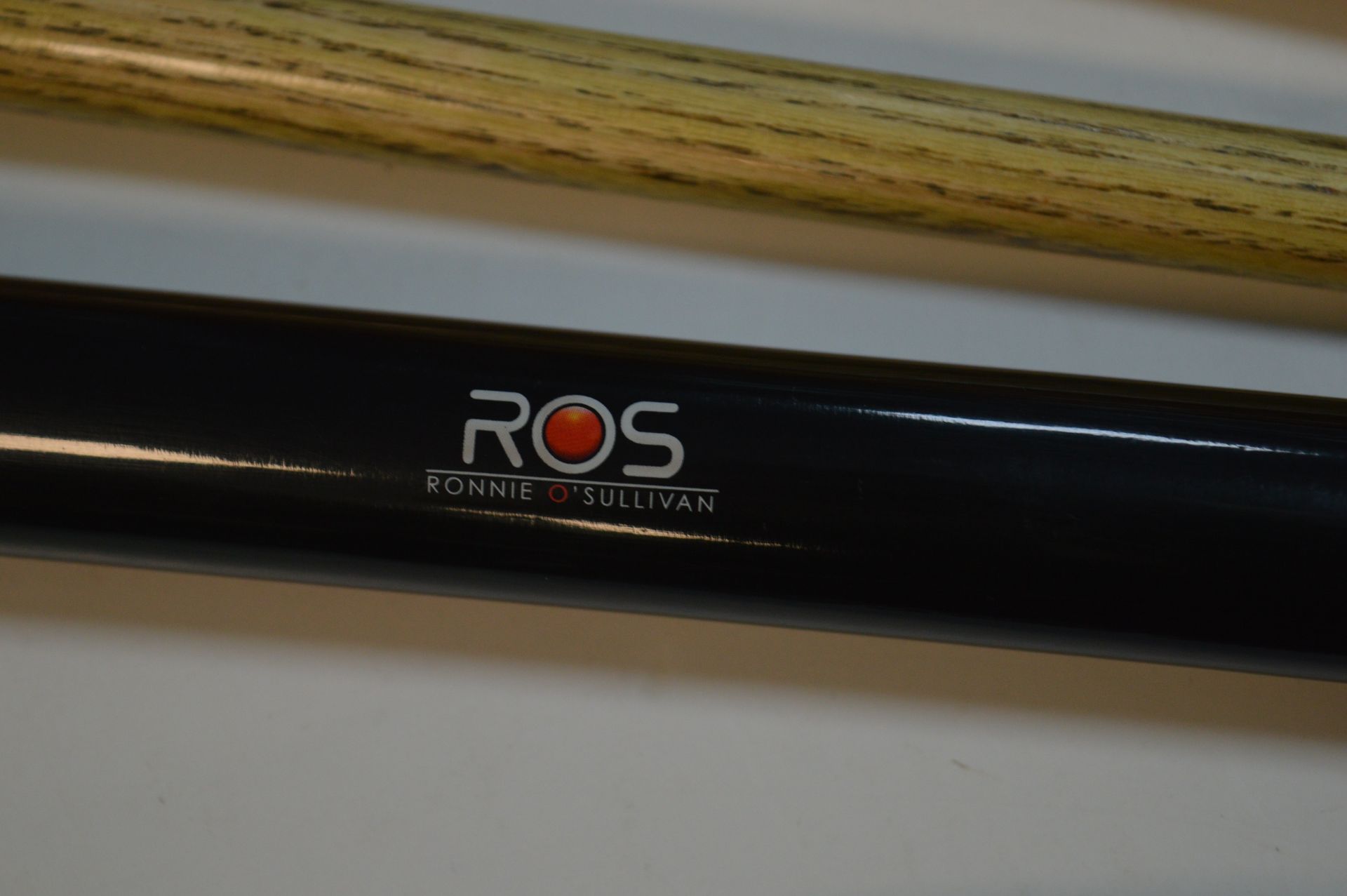 2x Snooker Cues Including a Ronnie O’Sullivan - Image 4 of 5