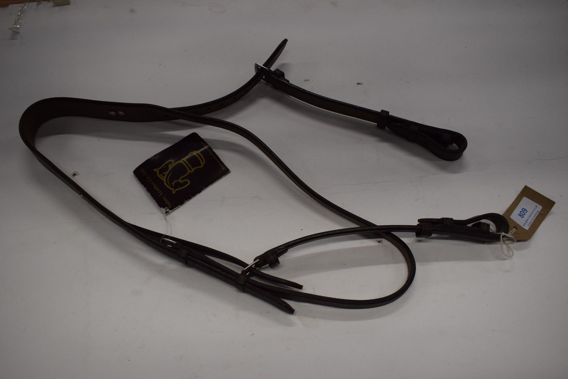 Sabre Studded Headstall Full Size Havana 0.75”