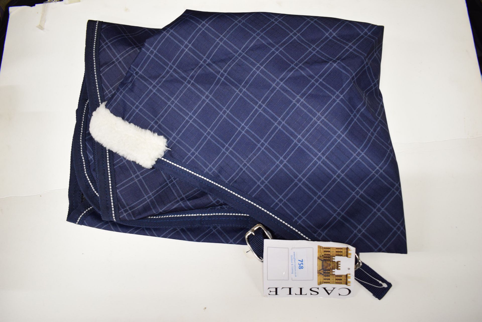 Castle Light Weight Neck in Navy & White Check