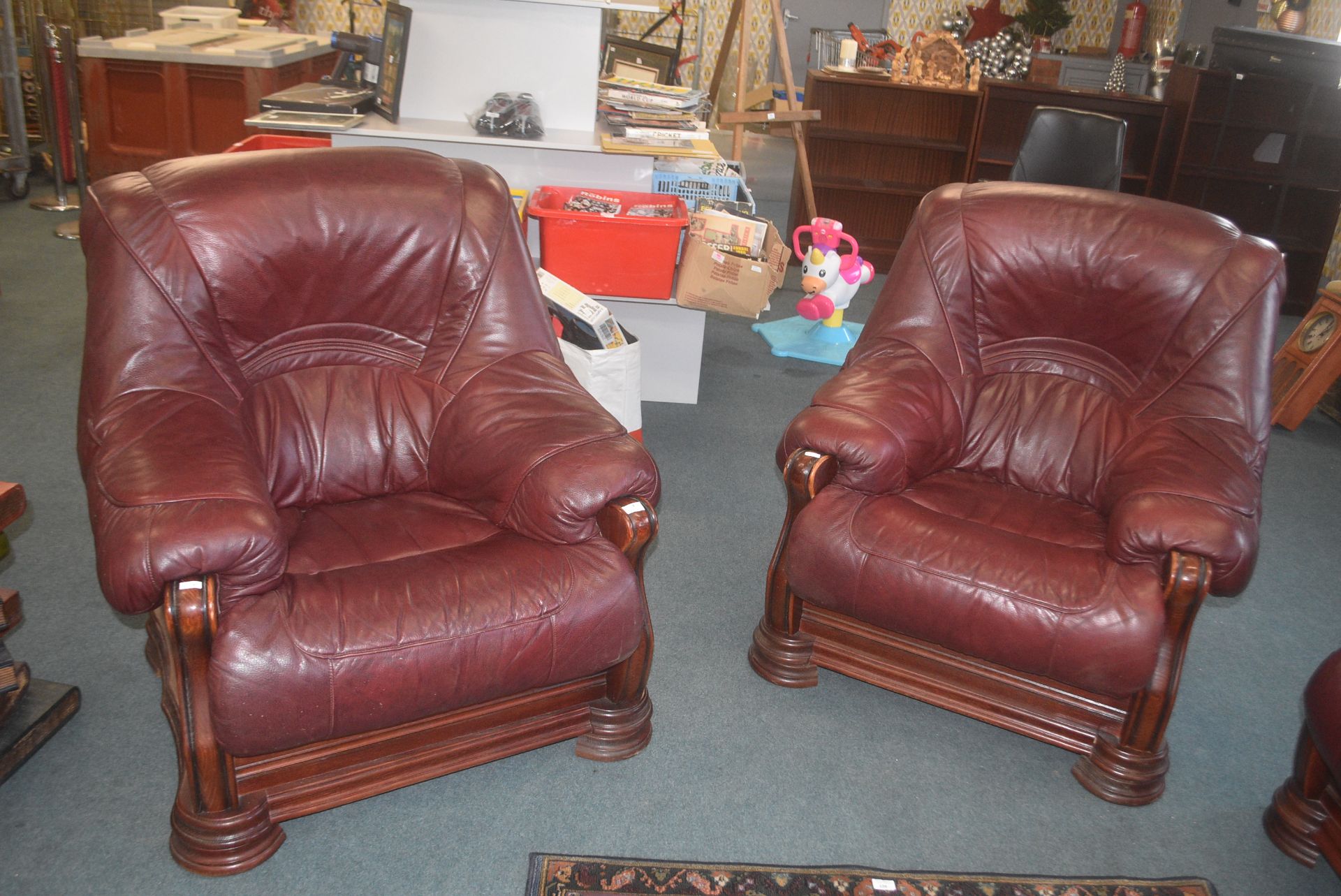Burgundy Leather Three Piece Suite plus Footstool - Image 3 of 3