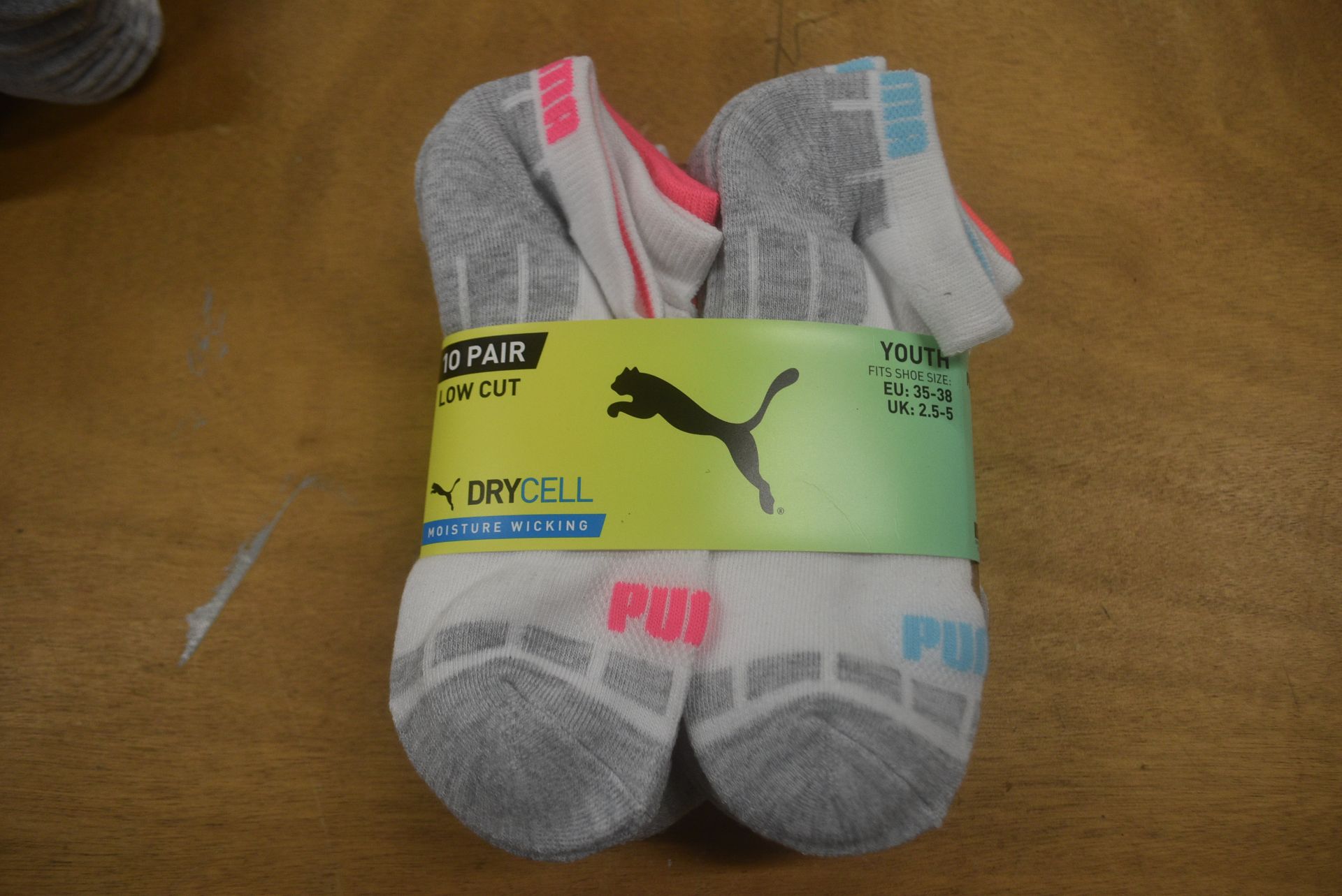 10x Pairs of Puma Kid’s Dry-Cell Low Cut Socks Size: 2.5-5 (light colourway)