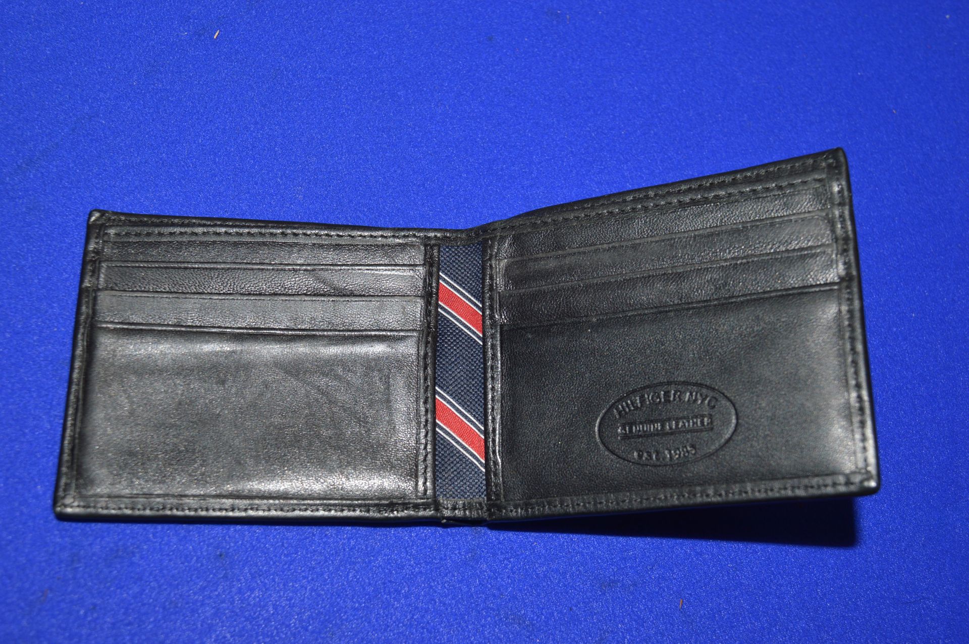 *Tommy Hilfiger Gent’s Black Leather Wallet - Image 2 of 2