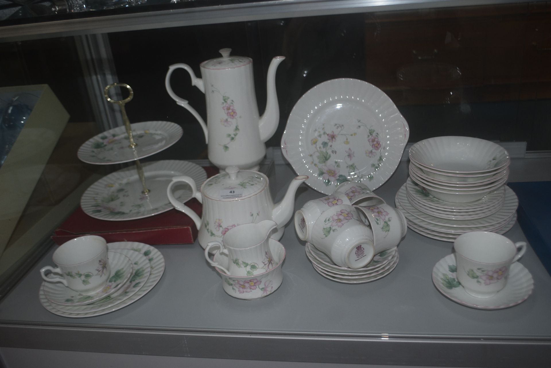 Royal Stafford Women & Home Pattern Tea Set 30+pcs - Image 2 of 2