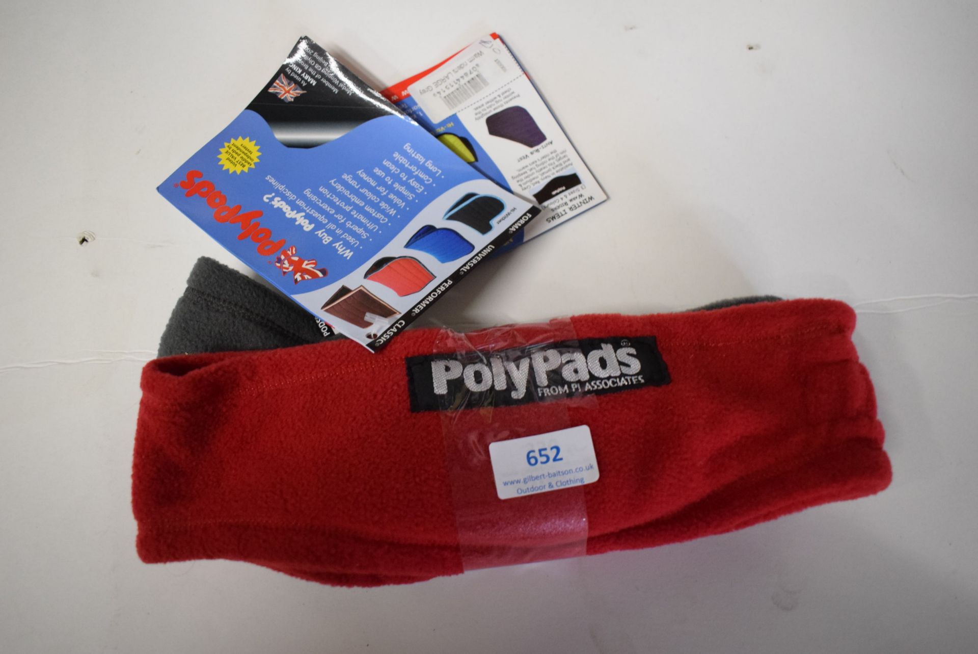 2x Poly Pads Warm Riders Size: L (1x grey, 1x red)