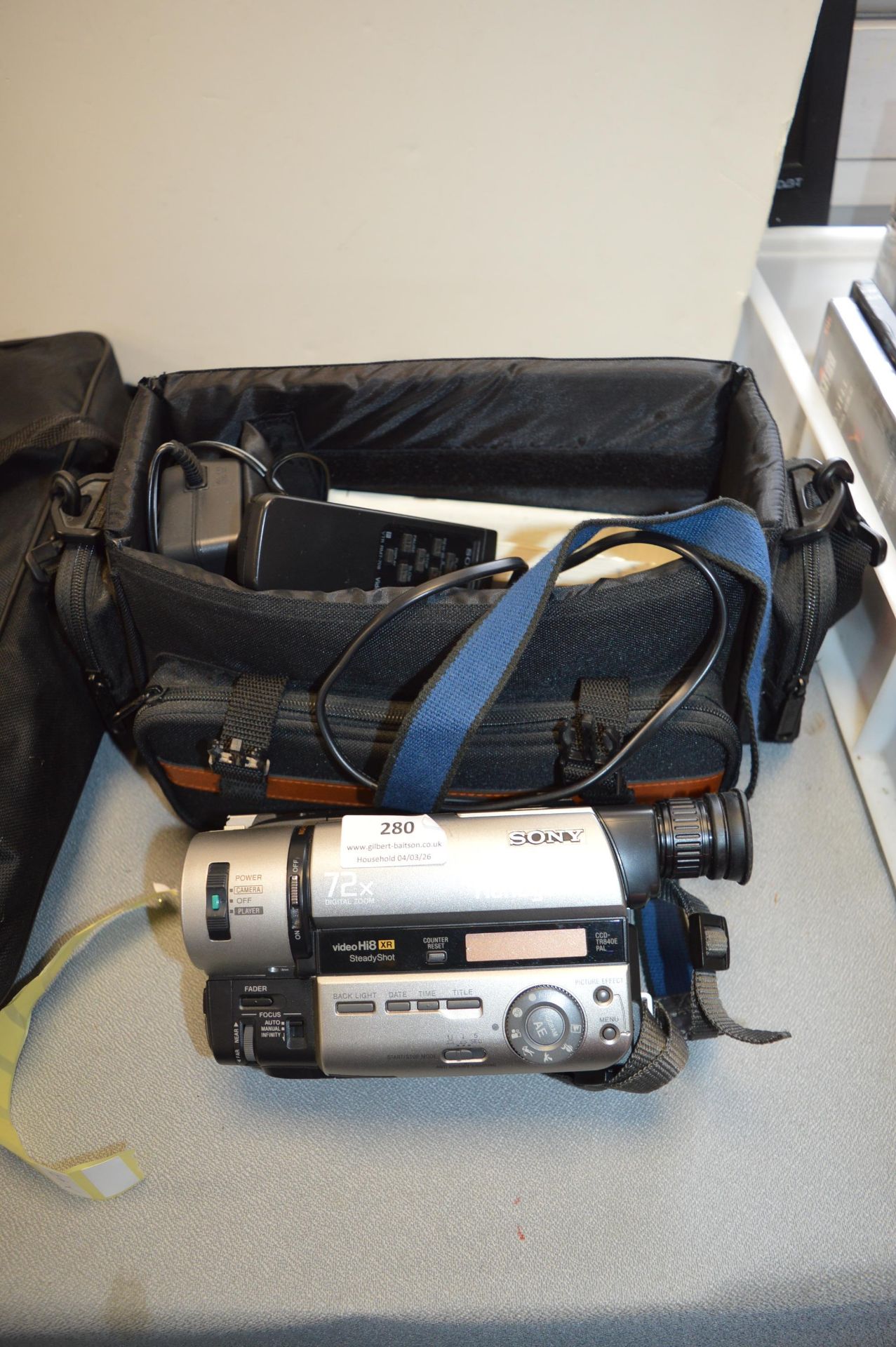 Sony Hi8XR Steady Shot Video Handi Cam with Case and Accessories