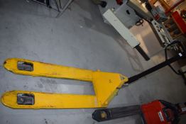 *2.5-ton Pallet Truck 550x1100mm
