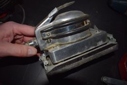 *Pneumatic Orbital Sander