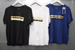 *3x Champion Emblem T-Shirts Size: L