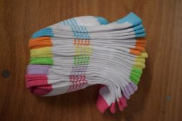 *12x Pairs of Trim Fit Seamless Toe Cotton Socks Size: 3-6