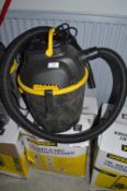 *2x Karcher Wet & Dry Vacuum Cleaners (for spares/repair)