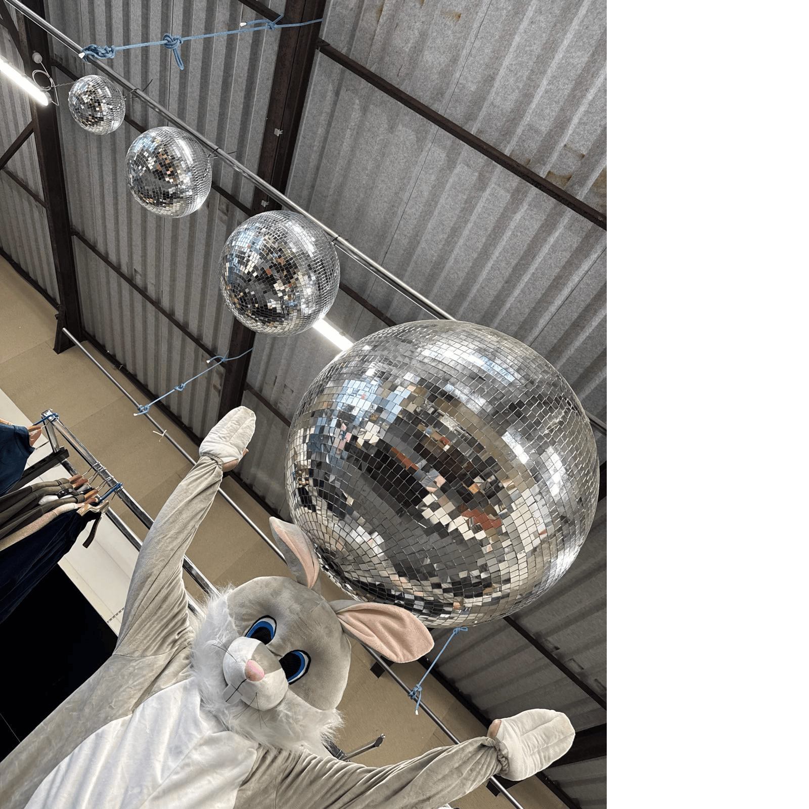 *4x Assorted Disco Balls (some mirror pieces missing)