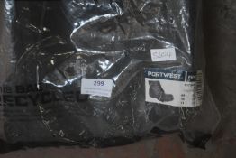 Portwest Black Safety Boots Size: 10