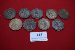 Group of George V pennies dated 1912–1919 (various). Mixed condition.