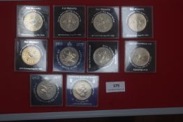 Group of commemorative crowns and medallions, largely Queen Elizabeth The Queen Mother 80th Birthday