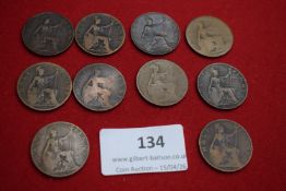 Group of mixed British coins including Victorian and Edward VII halfpennies with several Edward