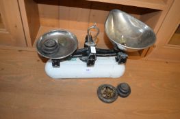 Vintage Avery Cast Iron Enamel Scales and Weights