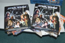 2x Star Wars Fack File Folders and Magazines