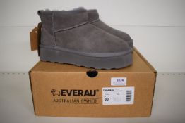 *EVERAU Heron Grey Fashion Boots Size: 6, RRP: £95